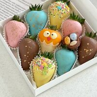 Клубника в шоколаде Пасхальный цыпа в SweetGift клубника в шоколаде
