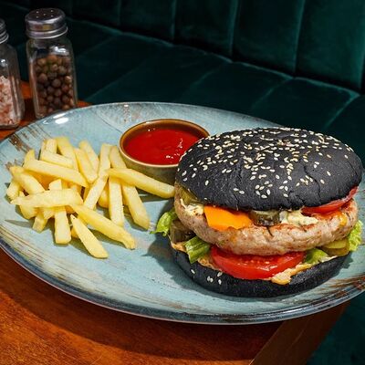 Блэк чикен бургер в Sreda по цене 770 ₽