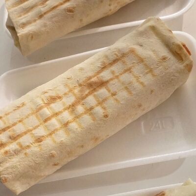 Шаурма с говядиной в Шашлычная Одил по цене 665 ₽