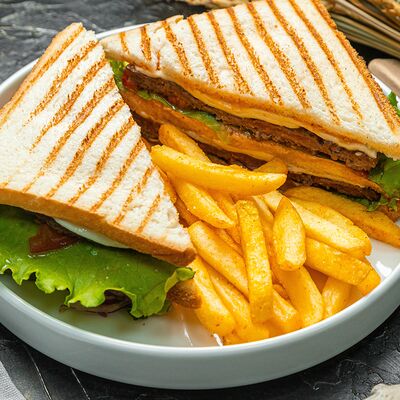 Сэндвич с говядиной в UNAGI ROLLS по цене 719 ₽