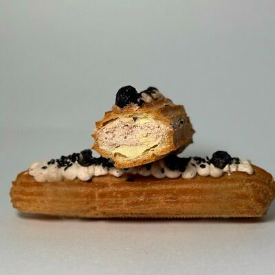 Эклер с паштетом из куриной печенив Кусай эклер по цене 310 ₽