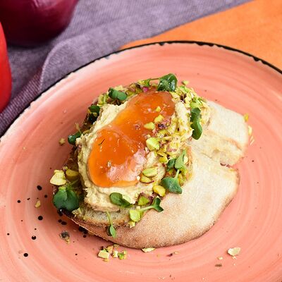 Брускетта с куриным паштетом в Самое популярное кафе по цене 395