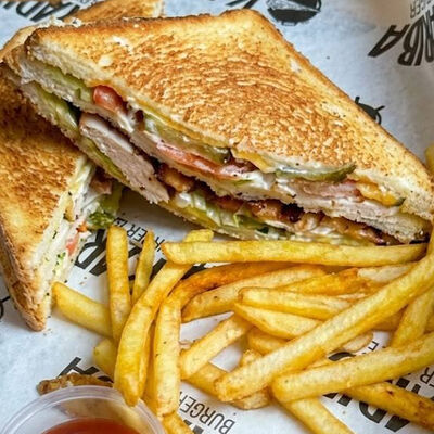 Клаб сэндвич в Kariba burger and steak по цене 655 ₽