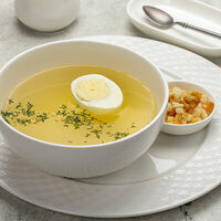 Куриный бульон с яйцом в BambookCafe