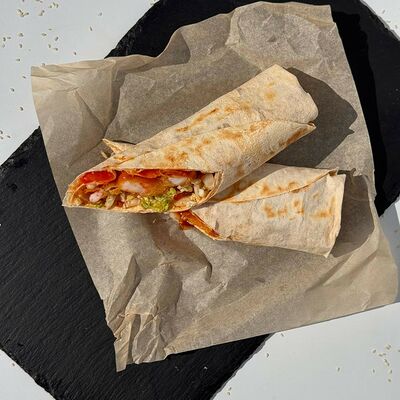 Ролл в лаваше с креветками в Панда Бистро по цене 365 ₽