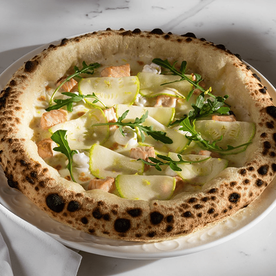 Пицца с лососем в Bona по цене 1190 ₽