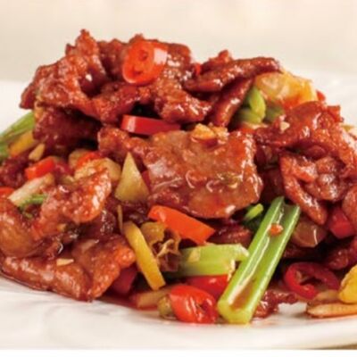 Жареная говядина по-хунаньски в ГУаНЬ ЯНЬ по цене 1730 ₽