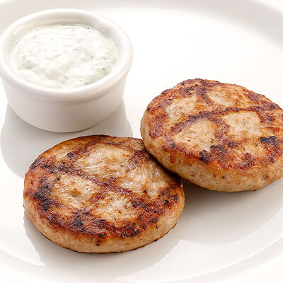 Бизнес-ланч Биточки из индейки с соусом Дзадзики в Goodman по цене 450 ₽