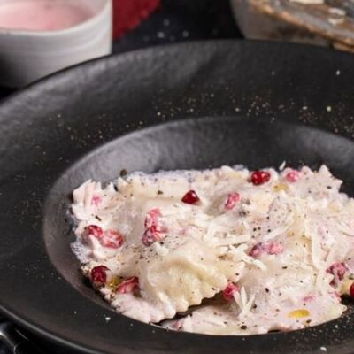 Равиоли с уткой в Гастромагазин Alla Carte по цене 1350 ₽