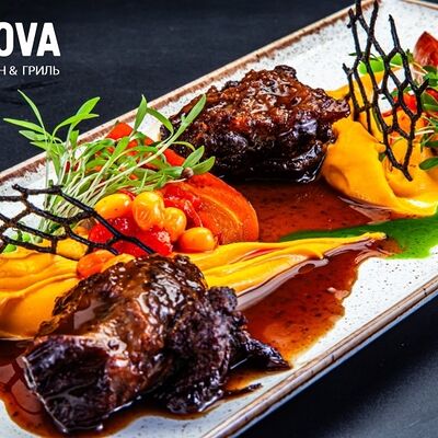 Медвежатина с пряным гарниром в Drova по цене 1490 ₽