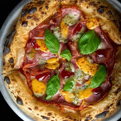 Оленина и малина в Полтора тигра по цене 1150