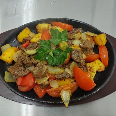 Жаркое с телятиной в Кульзеб по цене 460 ₽