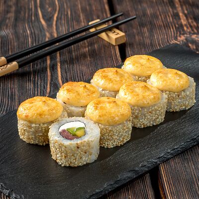 Запеченный лосось спайси в Суши Гурмэ по цене 250 ₽