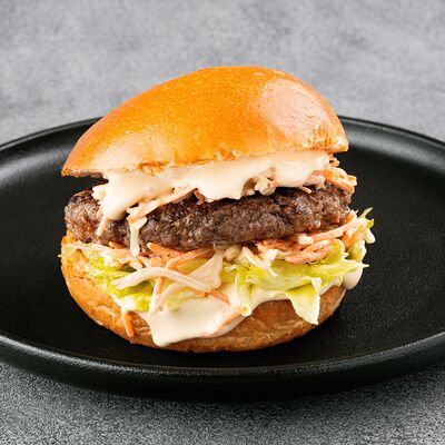 Бургер Коул слоув Holy Hotdoggers по цене 750 ₽