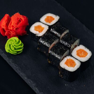 Хосомаки с форелью в Мидийный рай по цене 365 ₽