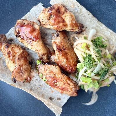 Крылышки острые на мангале в Oscar по цене 300 ₽