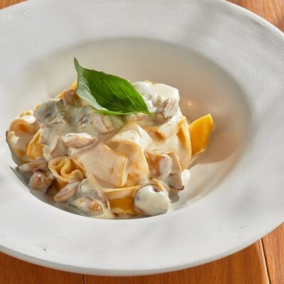 Тальятелле с белыми грибами и трюфельным маслом в Russo Italiano по цене 890 ₽