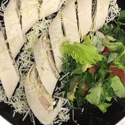 Рулетики из буженины в Мангал House по цене 600 ₽