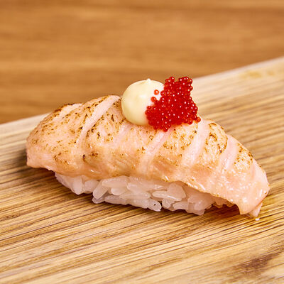 Брюшко лосося в Клёво по цене 390 ₽