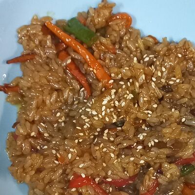 Вок с рисом и курицей в D & S Пицца Суши по цене 450 ₽