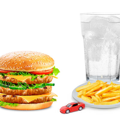 Бургер, фри, напиток на выбор и маленькая игрушка в LA Burger & Pizza по цене 2400 ₸