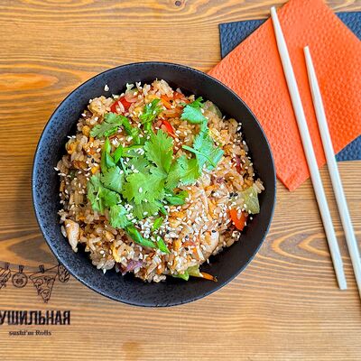 Жареный рис в Сушильная по цене 579 ₽