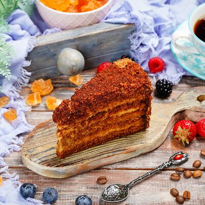 Торт Медовик в Ананури по цене 460 ₽