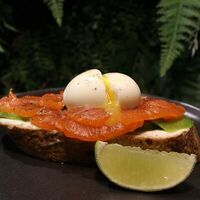 Бутерброд лосось в Hidden