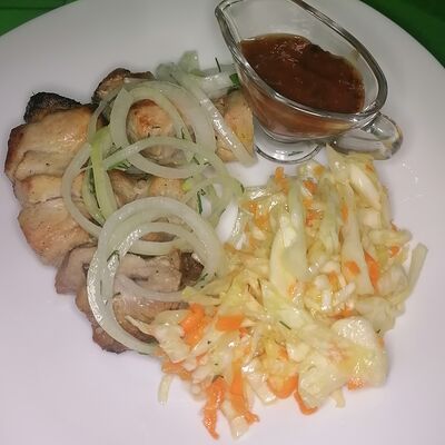 Шашлык из свинины с салатом в Pitstop по цене 760 ₽