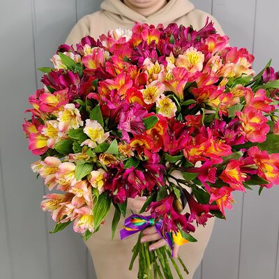 Букет из альстромерии #31 в Arsentev Flowers по цене 4990 ₽