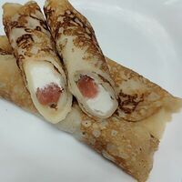 Блинчики с лососем и сыром в Ананас