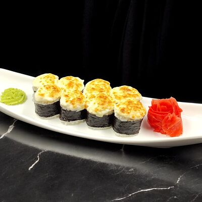 Запеченный ролл Вакаяма в Окинава Гурмэ по цене 699 ₽