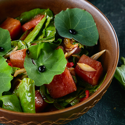 Салат из тунца и щавеля в Тбилисити по цене 650 ₽