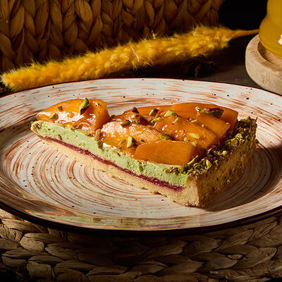 Тарт миндальный с фисташковым кремом в PRO.Хинкали by Novikov по цене 650 ₽