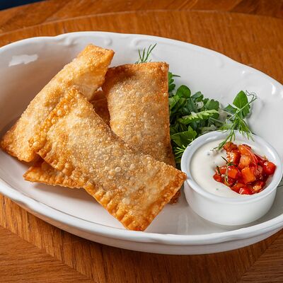 Мини-чебуреки с бараниной в Brasserie lambic по цене 792 ₽