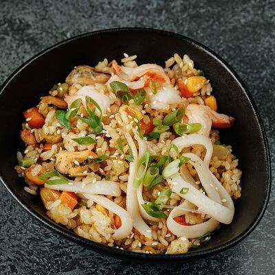 Тяхан с морепродуктами в Суши скат по цене 530 ₽