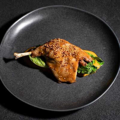 Утиная ножка с жареным романов Муссон по цене 1690 ₽