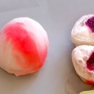 Моти вишневый штрудель в YoYo sushi по цене 220 ₽