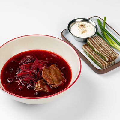 Борщ с томленой щекой в Ketch Up по цене 640 ₽