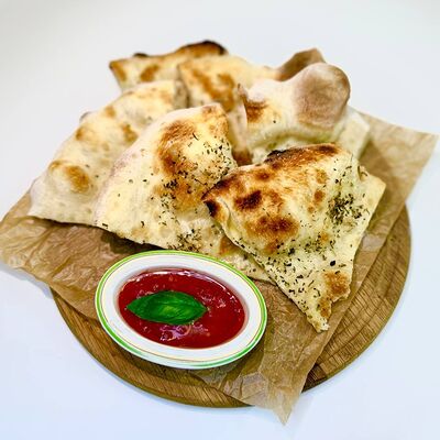 Фокачча с томатным соусом в Импасто по цене 240 ₽