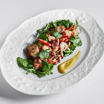 Теплый салат из осьминога в Sabor de la Vida по цене 2750 ₽