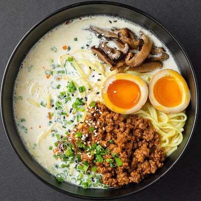 Тан Тан раменв Joly Woo по цене 800 ₽