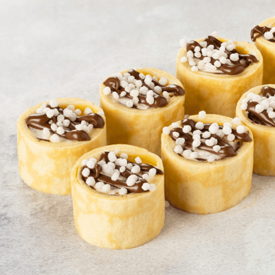 Сладкий ролл с манго и с шоколадной пастой в Японский домик по цене 423 ₽