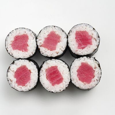 Малый ролл Тунец №41 в Ёбисан по цене 629 ₽
