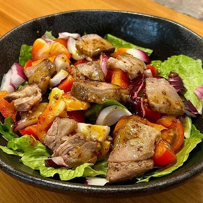 Салат с говядиной в Blanche по цене 840 ₽