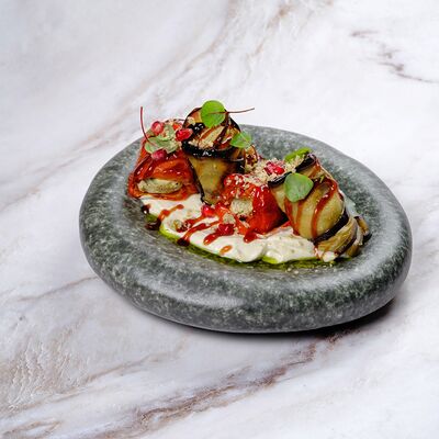 Рулетики из баклажана и печеного перца с «Баже» из кешьюв BORJOMI RESTO по цене 620 ₽