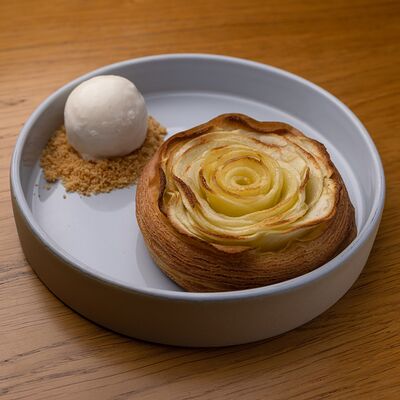 Яблочный пирог в 321 Club by Novikov по цене 490 ₽