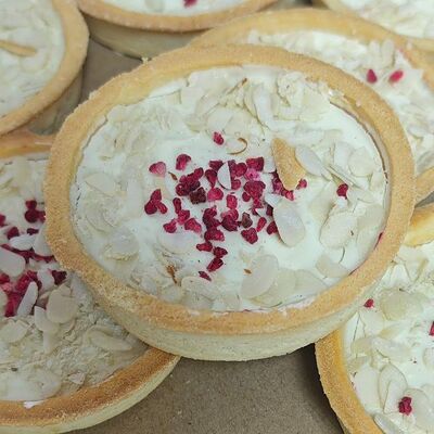 Тарталетка Масала-раф с малиной и белым шоколадом в BubbleTika по цене 290 ₽