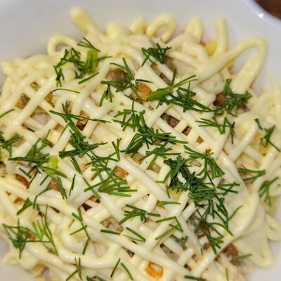 Оливье с курицей в Буузы сочные по цене 148 ₽
