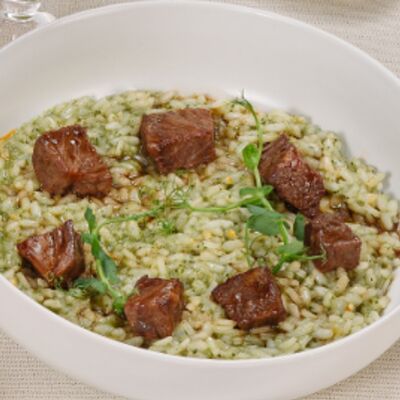 Ризотто с телятиной и соусом песто в Паста Фэмили по цене 790 ₽